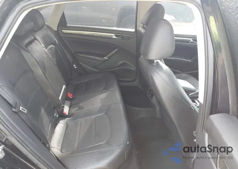 2018 Volkswagen Passat Se z USA, uszkodzony, nr VIN 1VWBA7A36JC028048